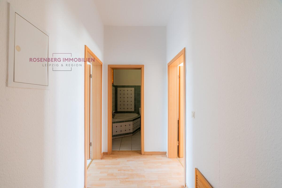 Mehrfamilienhaus in Wurzen zu verkaufen_2-Raum im 2.OG_Flur