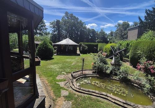 Garten mit Teich