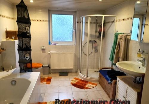 Oberes Badezimmer 