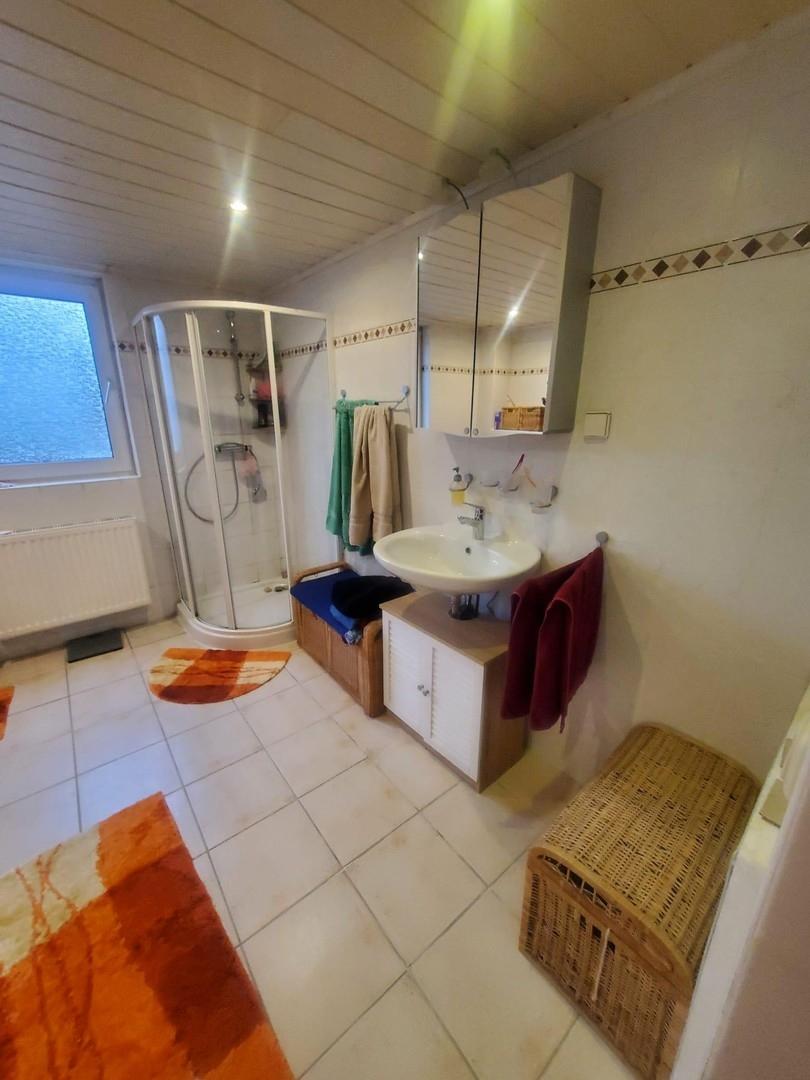 Oberes Badezimmer 2