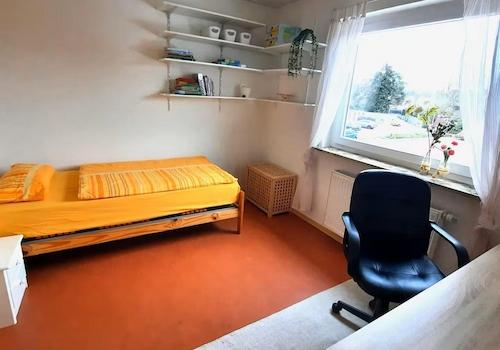 Schlafzimmer 4