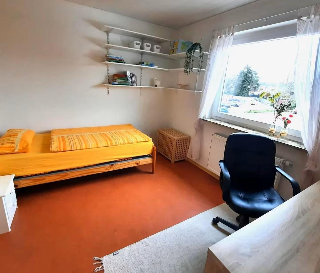 Schlafzimmer 4