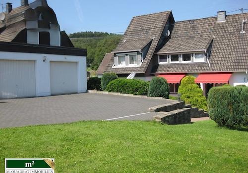 Garage und Garten