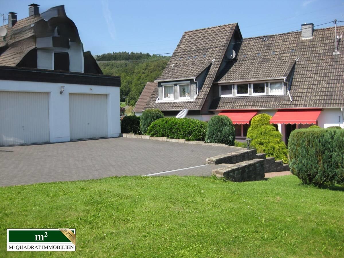 Garage und Garten