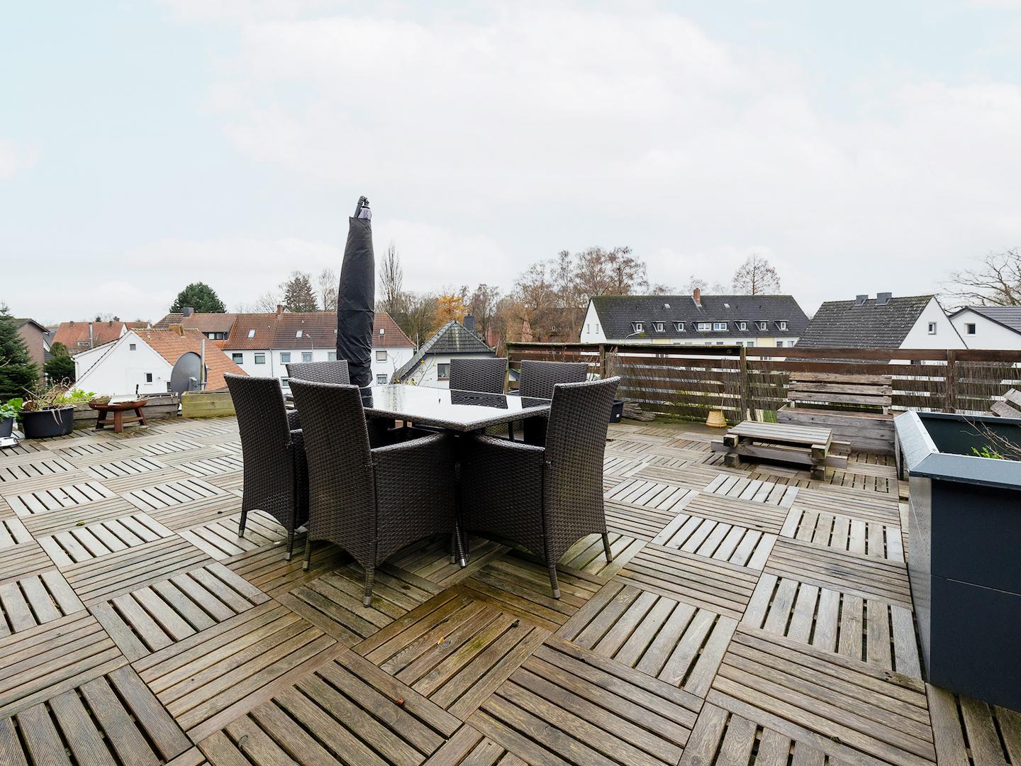 große Dachterrasse (wird saniert)