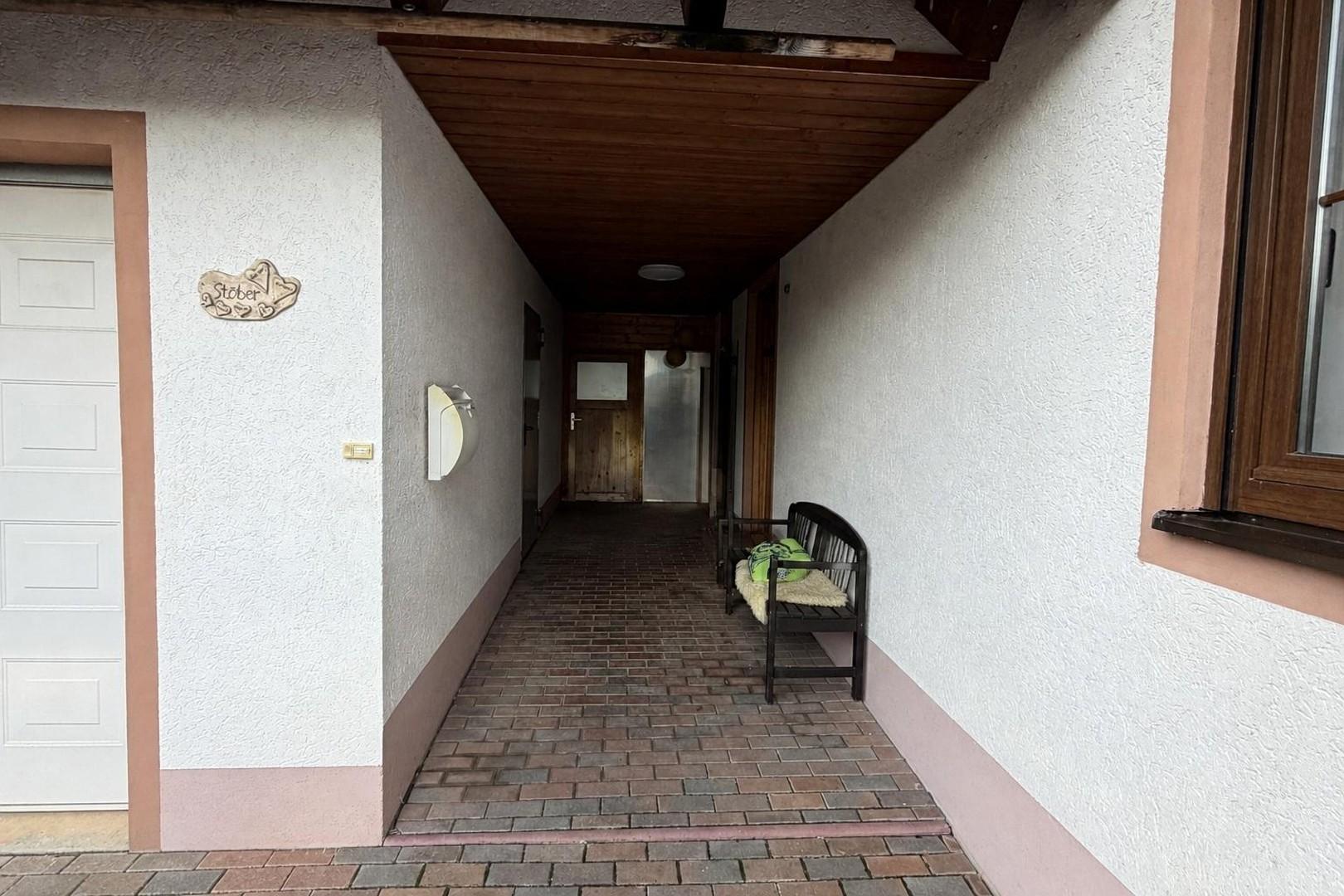 Überdachter Hauseingang