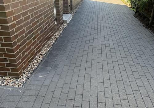 Auffahrt Eingang zur Straße