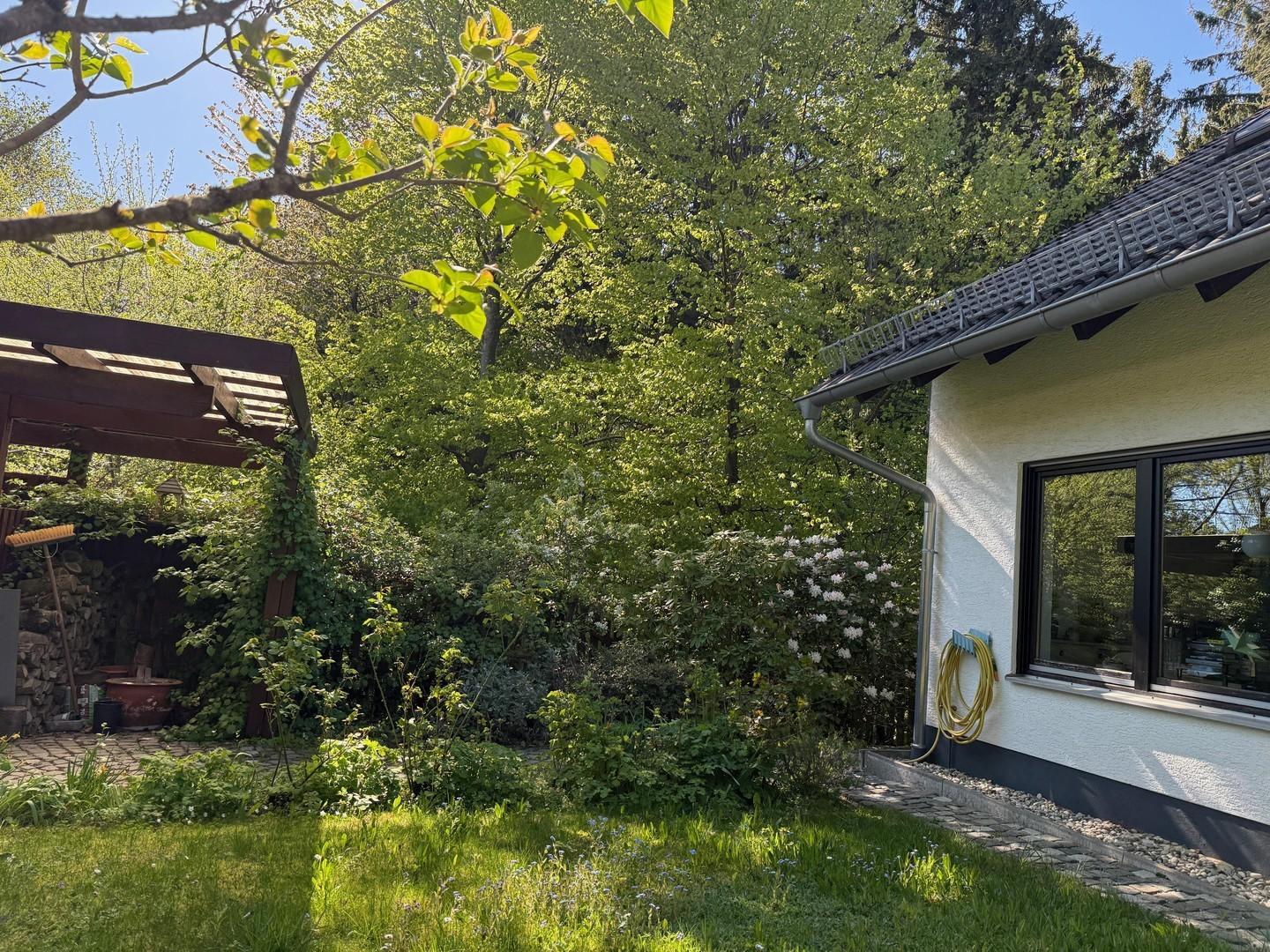 Richtung Carport