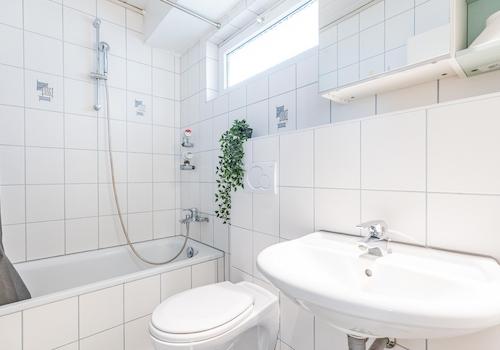 Bad mit Wanne