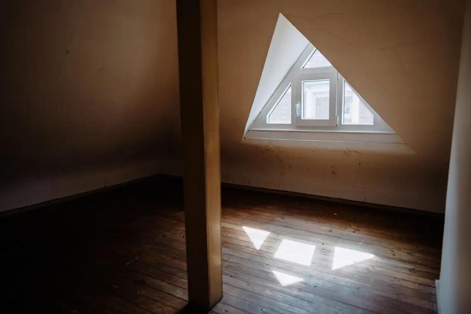 Kinderzimmer vor Sanierung