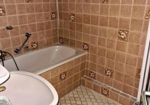 Bad Wanne (re Dusche)