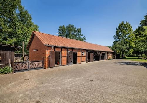 Stallanlagen Remisengebäude