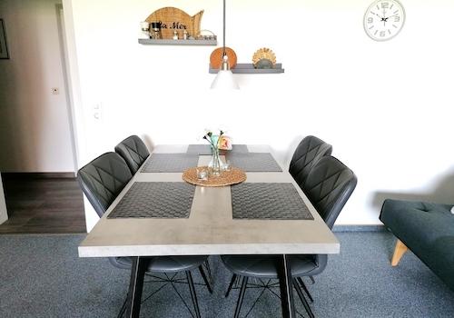 Wohnzimmer, Essecke