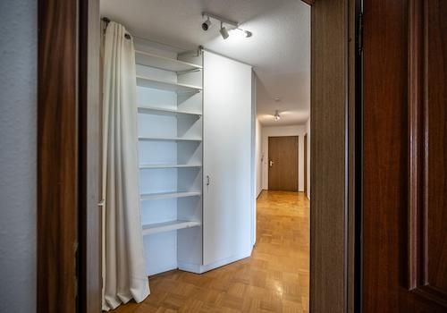 Flur Foto Richtung Eingangstür