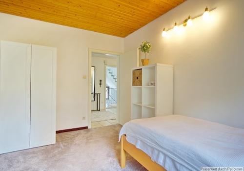 Schlafzimmer2