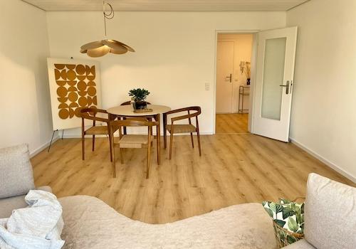 Wohn-/Esszimmer