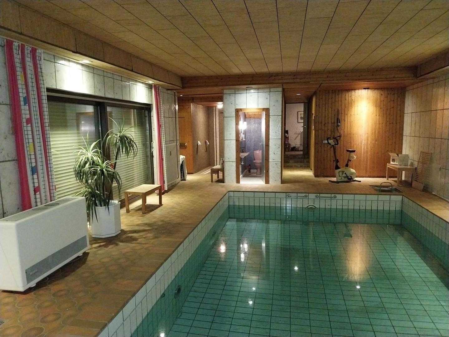 Hallenbad