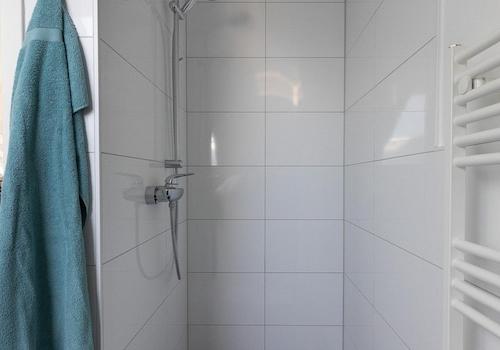 Dusche im Bad 2. OG (Studio)