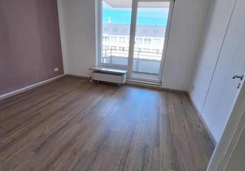 SZ mit Zugang zum Balkon