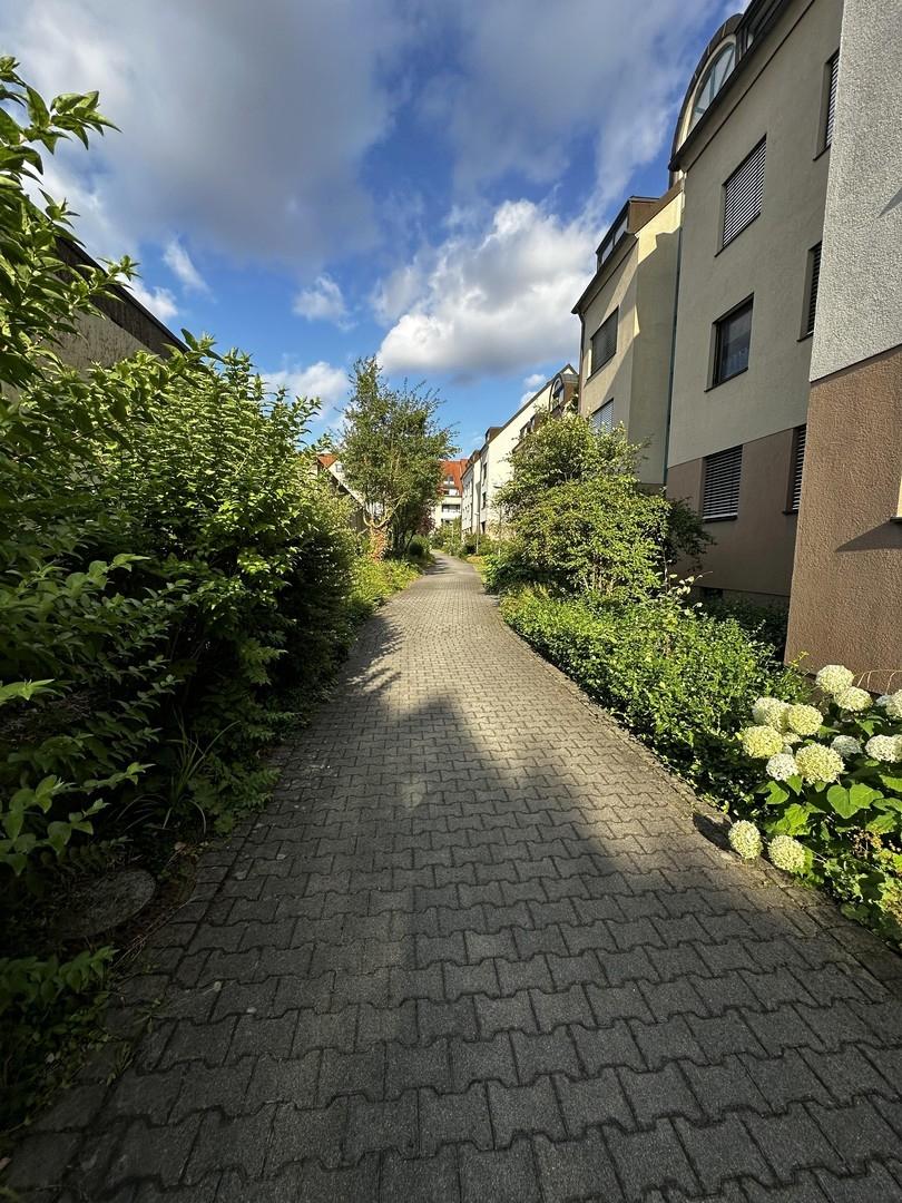 Weg zum Hauseingang