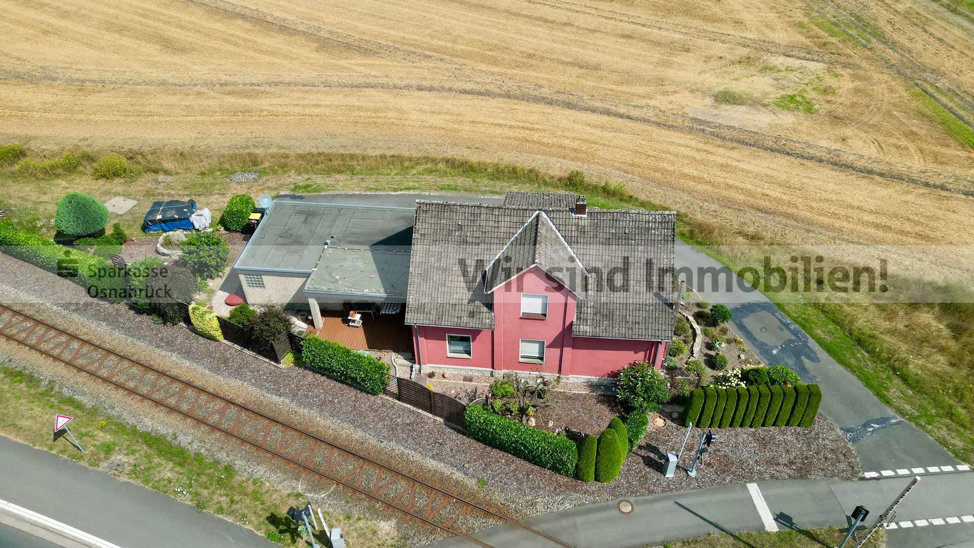 Luftbild von Strassenseite