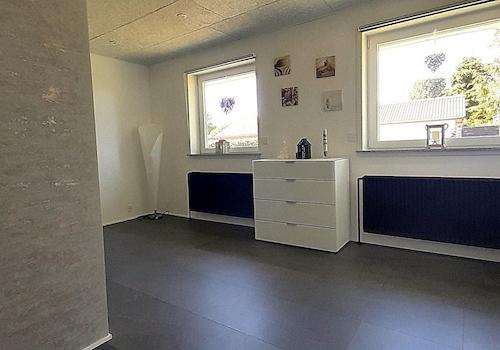 großes Kinder-/Gästezimmer 