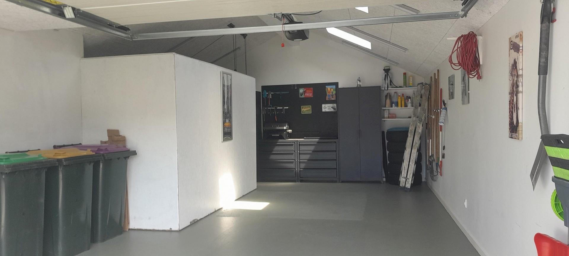große Garage