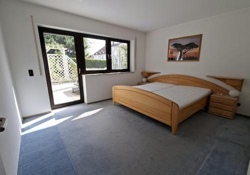 Schlafzimmer EG