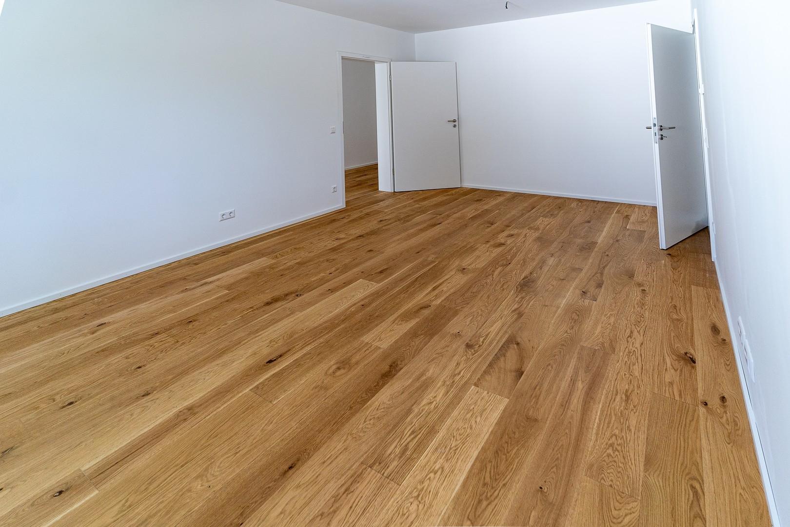 Schlafzimmer mit Zugang Badezi