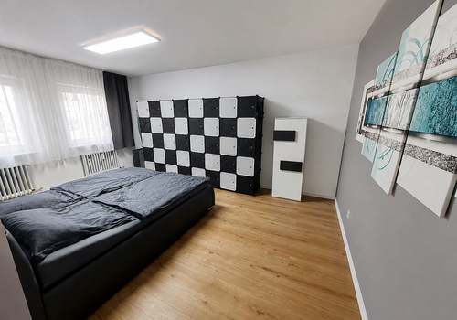 Schlafzimmer 1