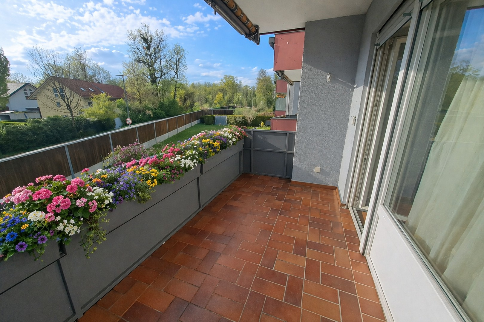 Balkon groß
