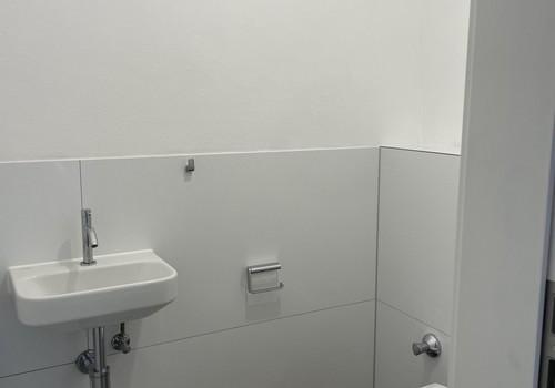 separates WC