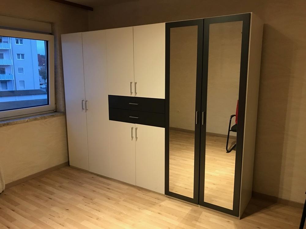 Schlafzimmerschrank