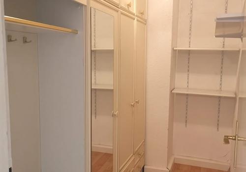 Begehbarer Kleiderschrank