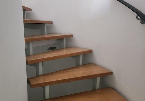 Treppe OG zum Dachgeschoß