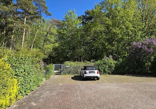 Grundstückstor zum Stadtwald 