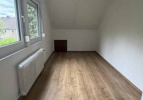 Schlafzimmer / Kinderzimmer OG