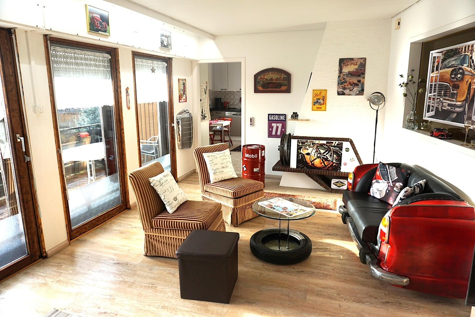 EG Wohnung Autolounge