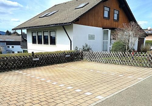 MFH mit 3 Parkplätzen