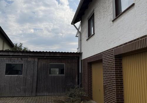 Anbau mit Garagen
