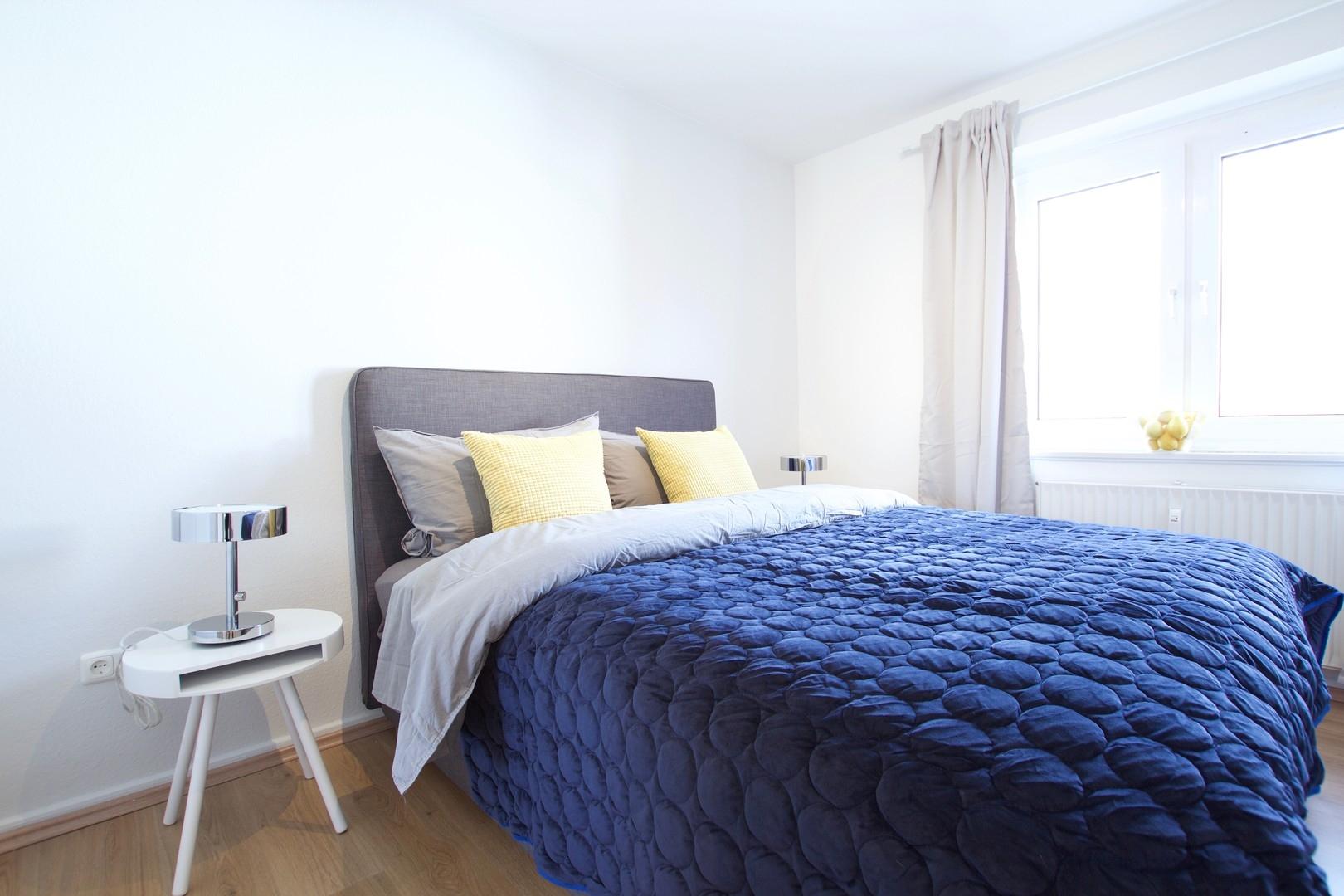 Schlafzimmer 1 / Bedroom 1