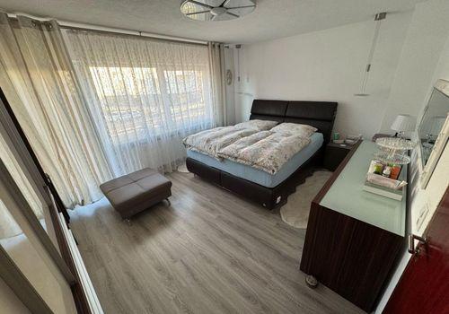 011 Schlafzimmer OG