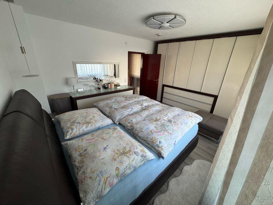 012 Schlafzimmer OG