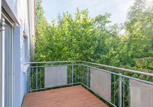 Balkon mit Blick ins Grüne