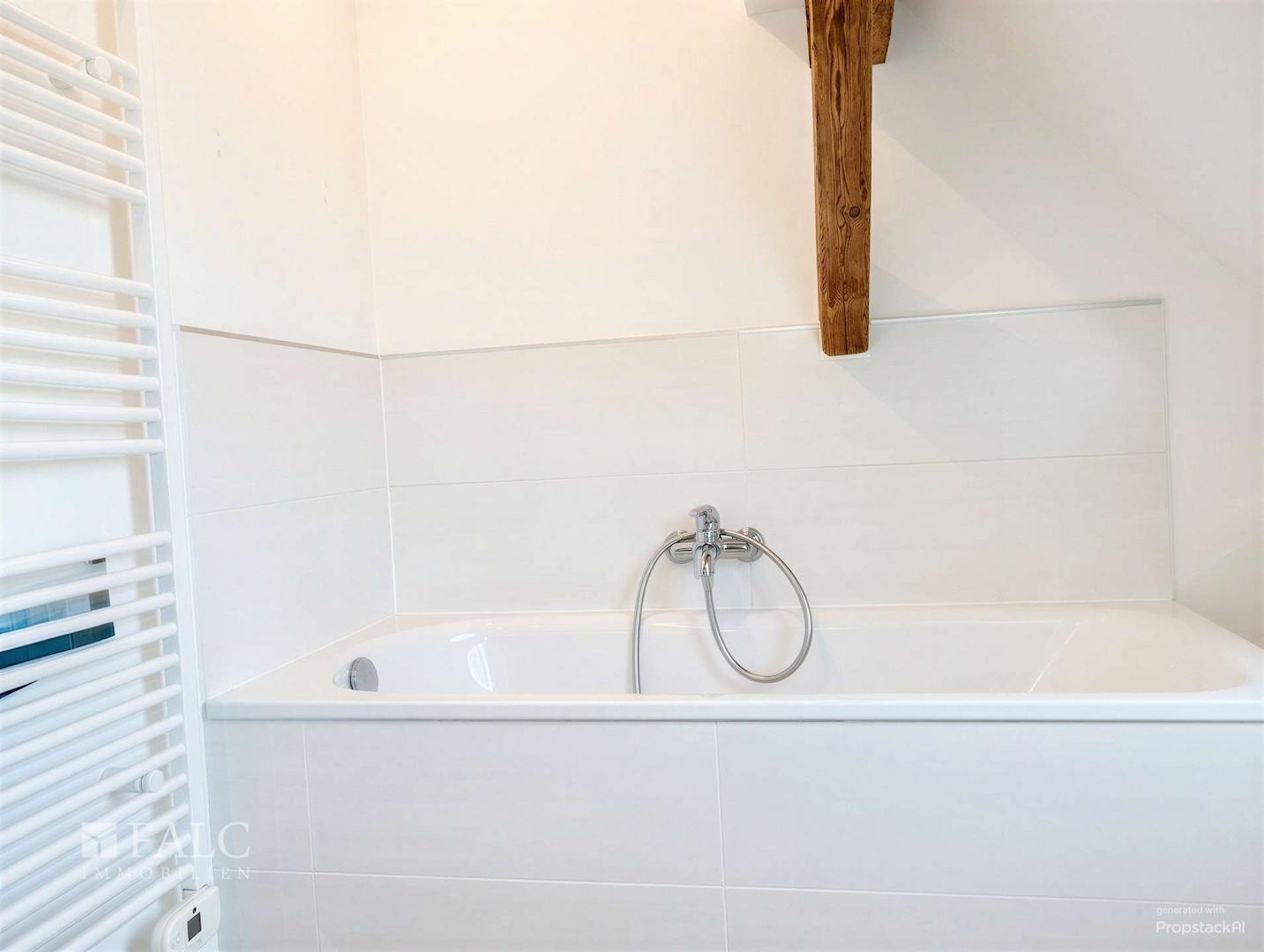 ELW: Badewanne & Fenster, KI optimiert