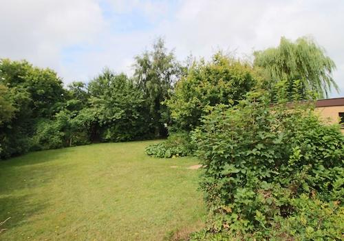 großzügiger Garten