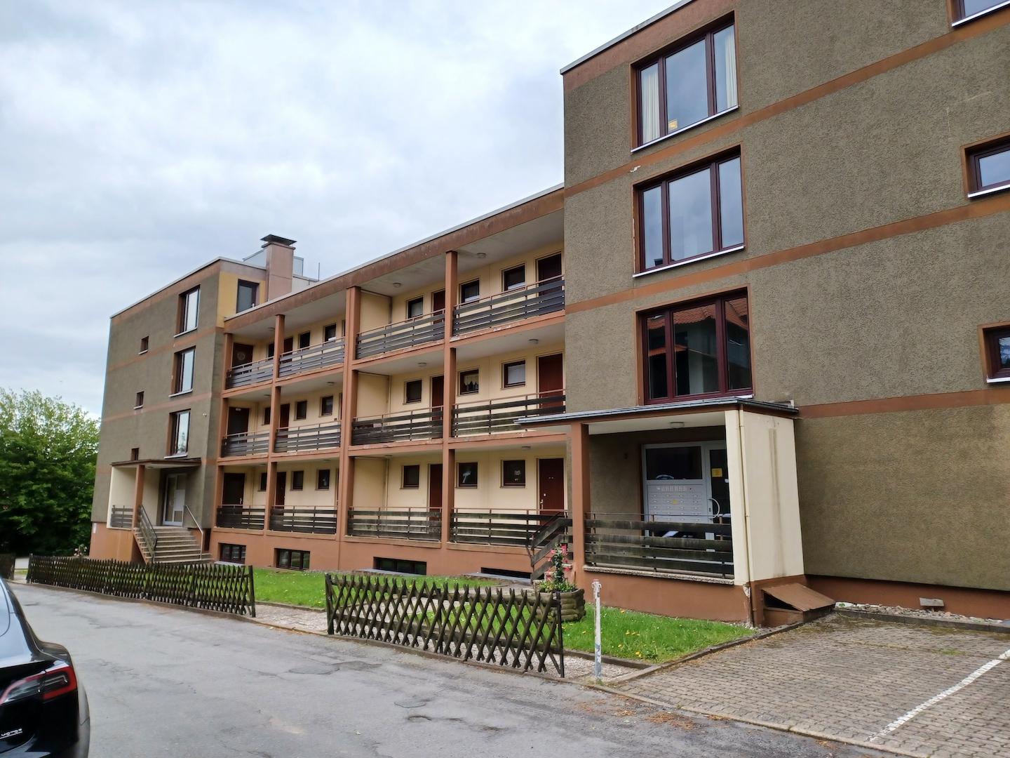 Außenansicht von der Straße 