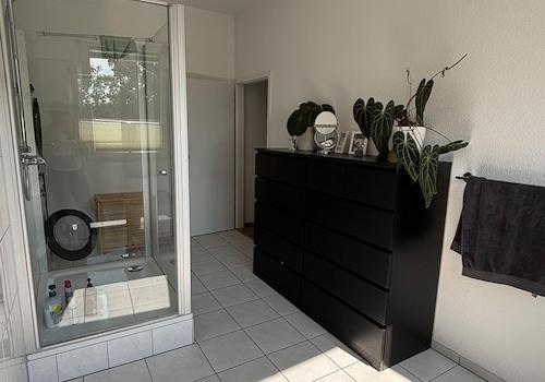 großzügiges Badezimmer