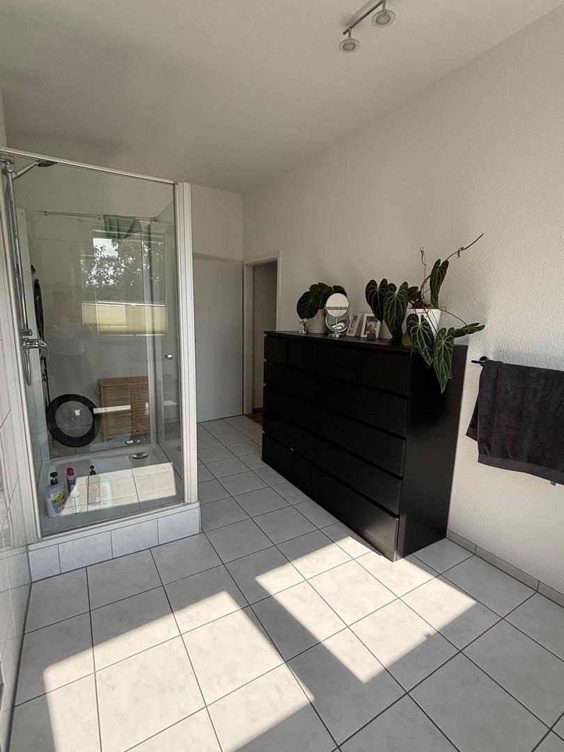 großzügiges Badezimmer