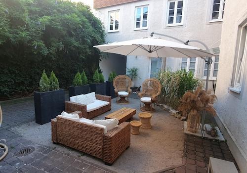 Innenhof im Sommer